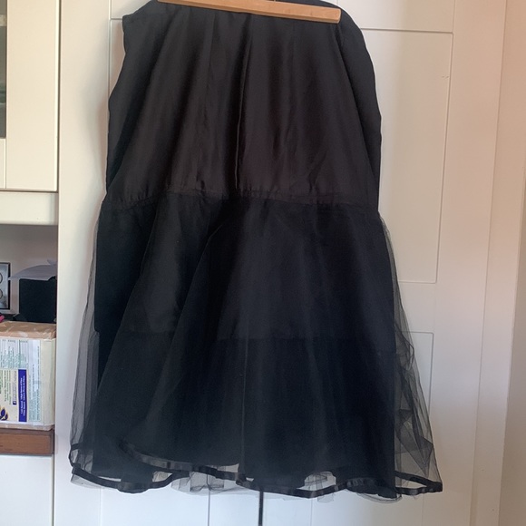 Black Satin midi skirt with tulle flounce - Picture 2 of 11